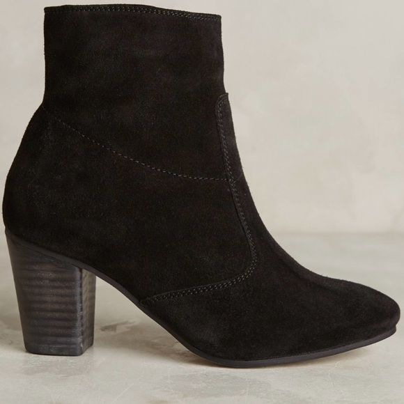 Black Suede Block Heel Pointy Toe Ankle Booties - Picture 3 of 6